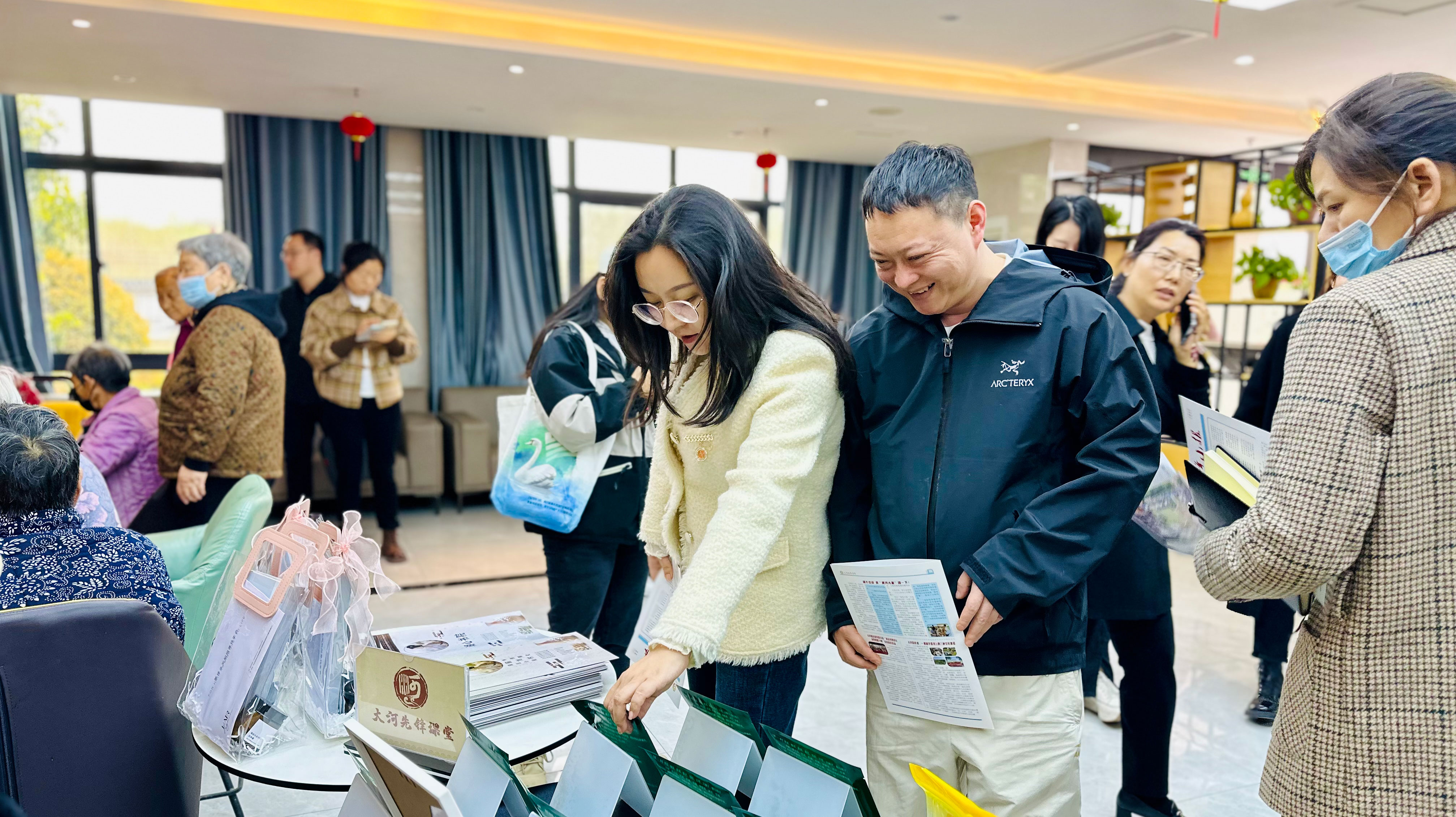 1712053946422172.jpg 4.jpg