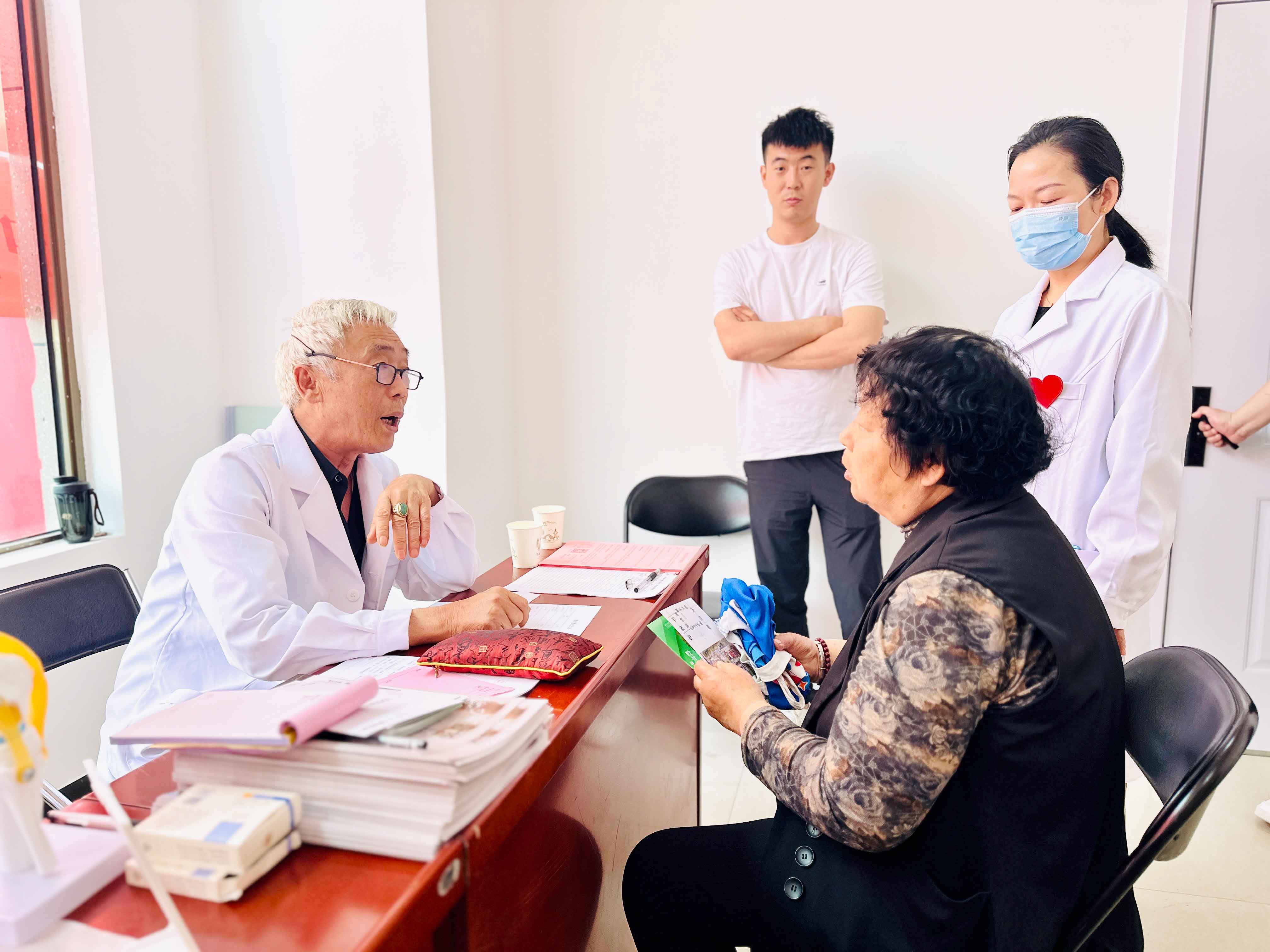 1712907733183745.jpg 2.jpg