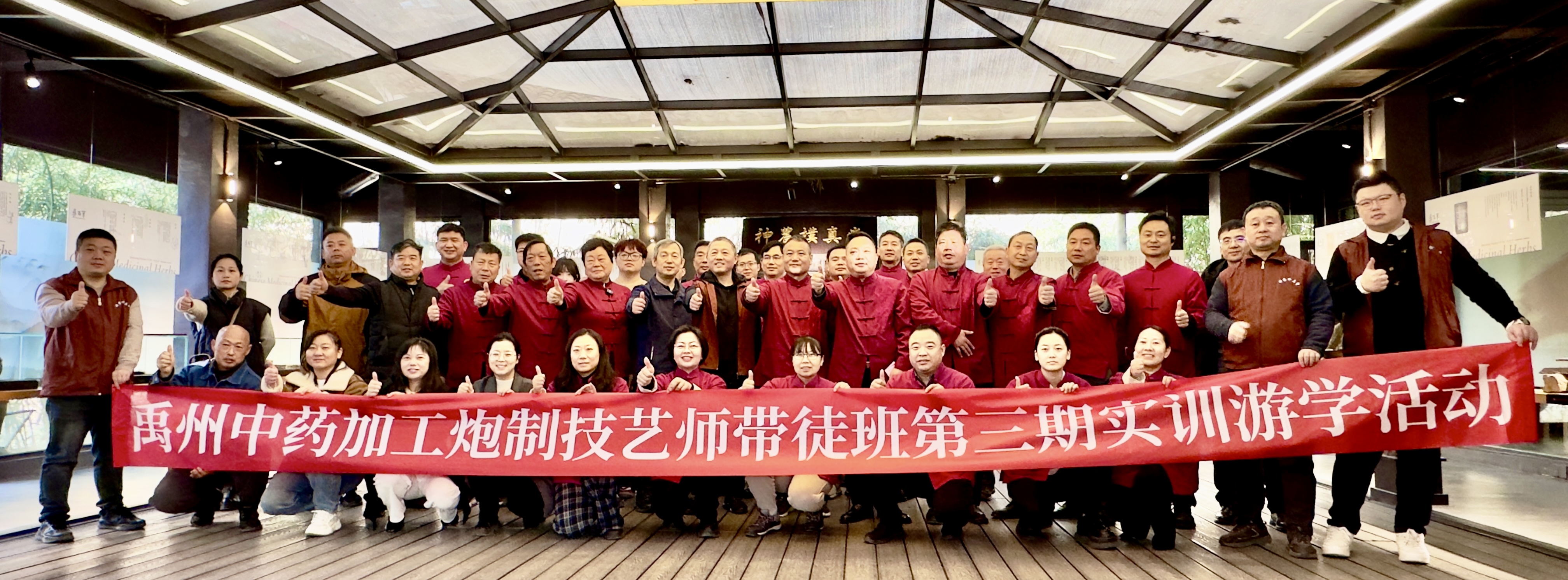 1733104524435672.jpg 19c8bd697762a2457ad4f1605da3b5e.jpg