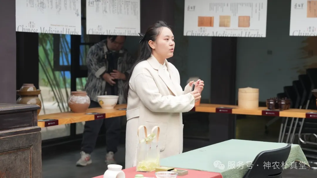 1741936643334113.jpg 640 (1).jpg